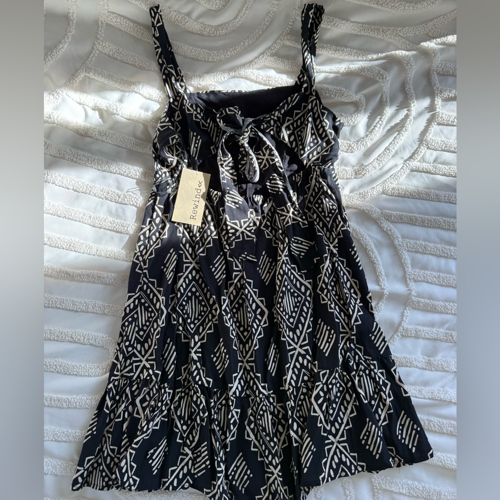Rewind Pattern Dress - Picture 2 of 3
